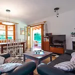 度假居 Mit Garten- Grill Und Terrasse By Interhome